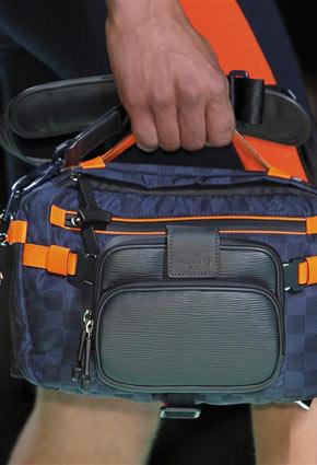 Louis Vuitton تكشف عن مجموعة ربيع صيف 2013 في دبي